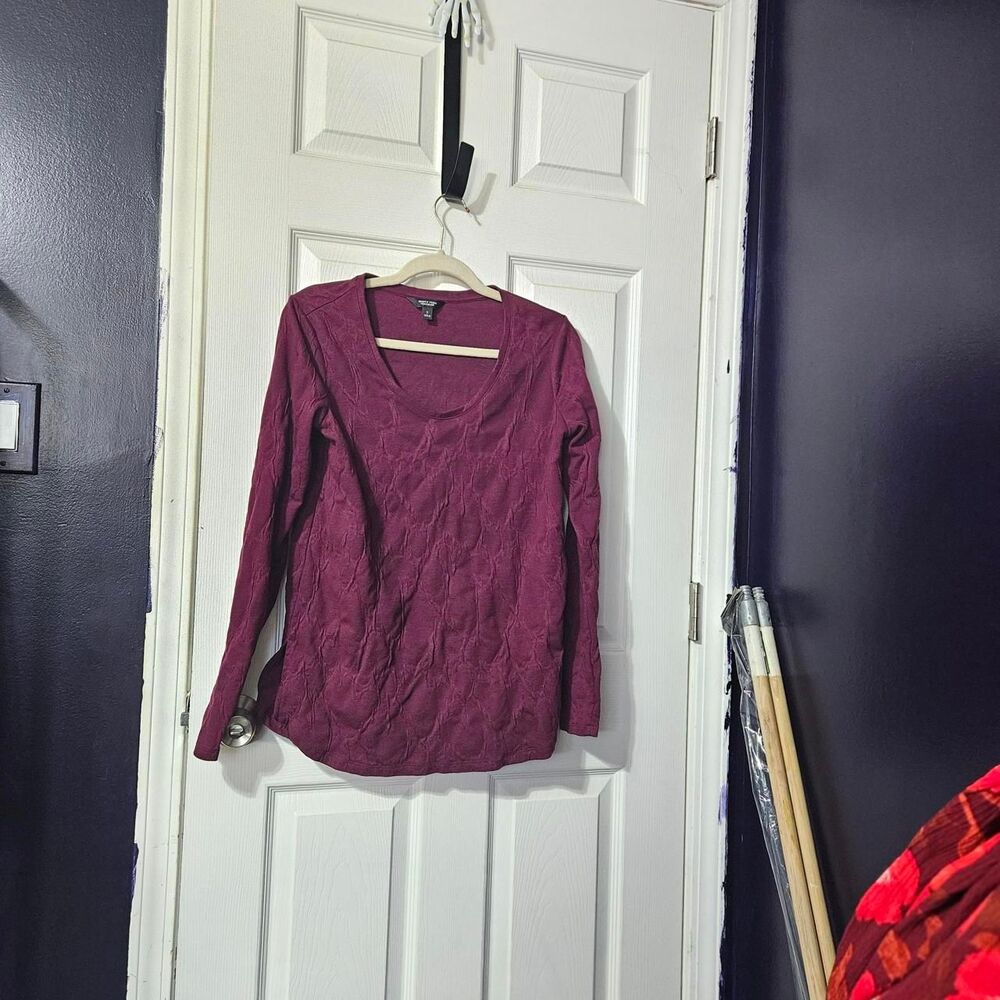 Simply Vera Women's Burgundy Shirt